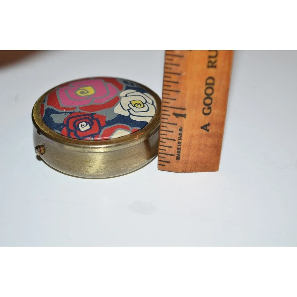 Fossil‎ Decorative Pill Box Trinket Case Metal Leather top floral Estate find